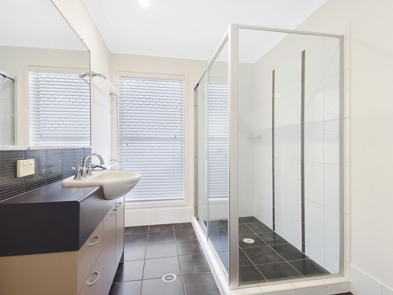 11 Paulette Court, Cashmere QLD 4500