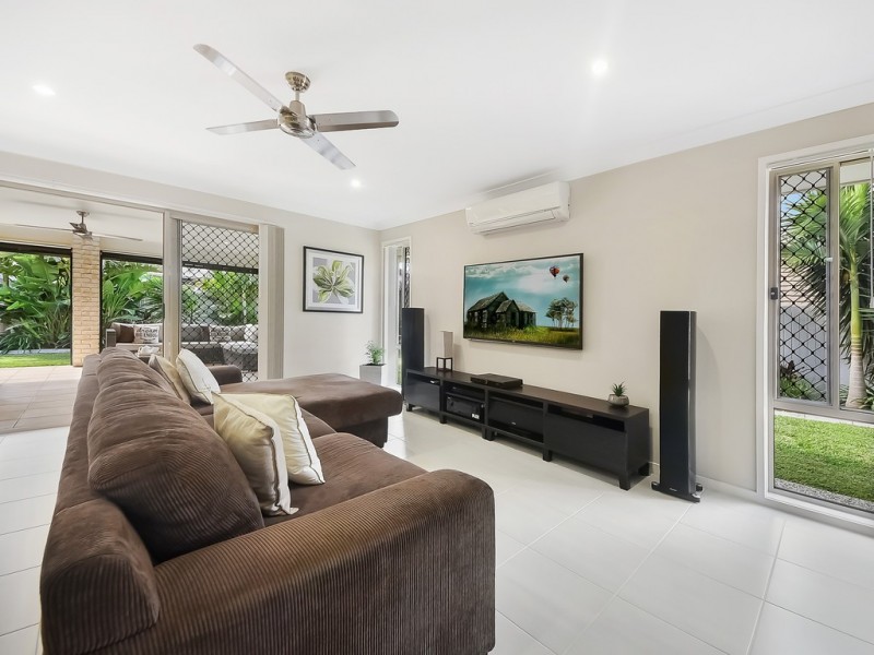 54 Solomon Parade, Warner QLD 4500