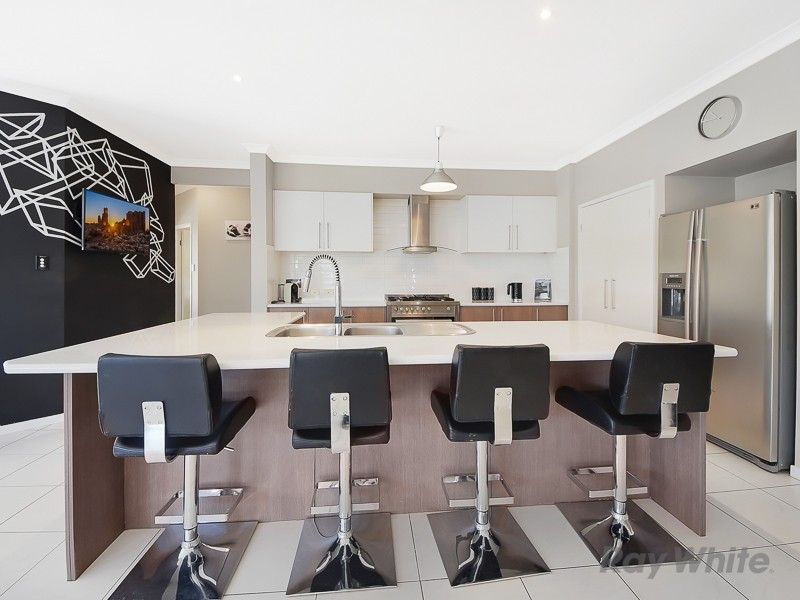 21 Hudson Court, Warner QLD 4500