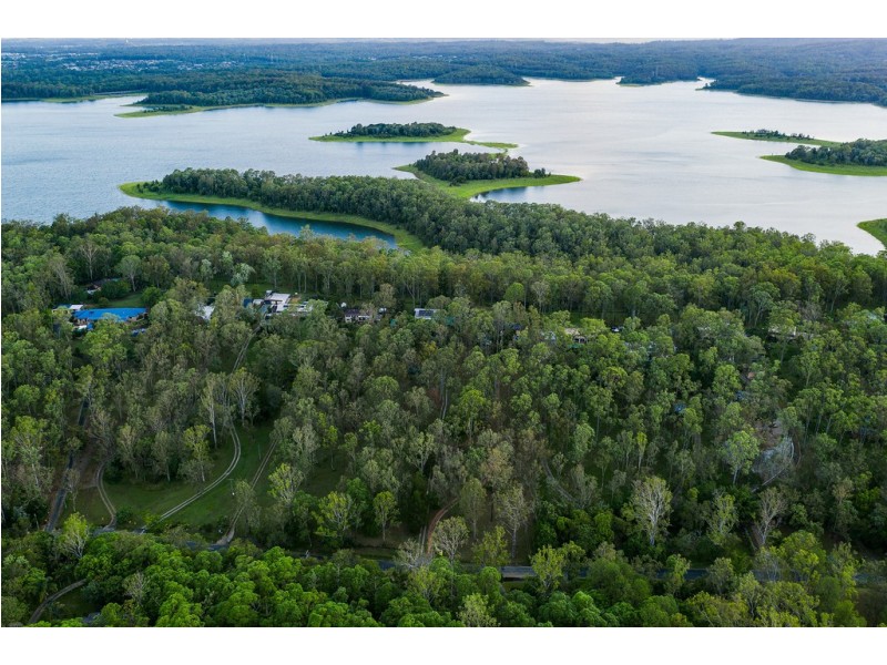 71 Whiteside Road, Whiteside QLD 4503