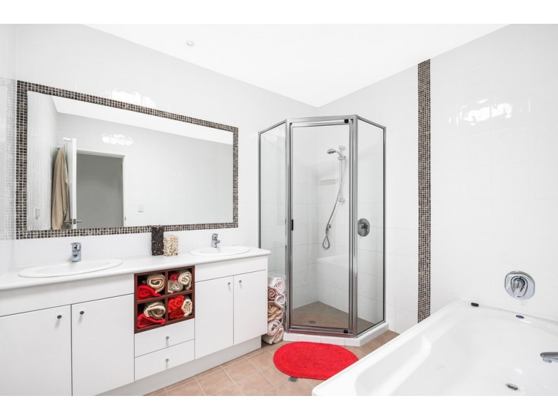 71 Whiteside Road, Whiteside QLD 4503