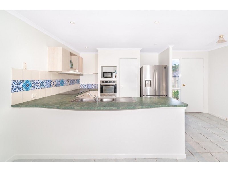 5 Kulara Place, Petrie QLD 4502