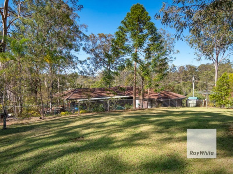 1 Eden Drive, Eatons Hill QLD 4037