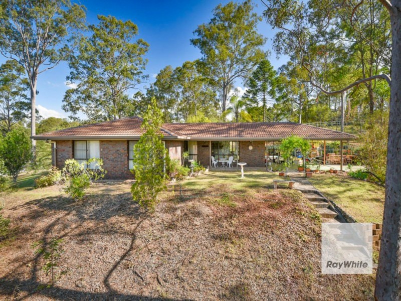 1 Eden Drive, Eatons Hill QLD 4037