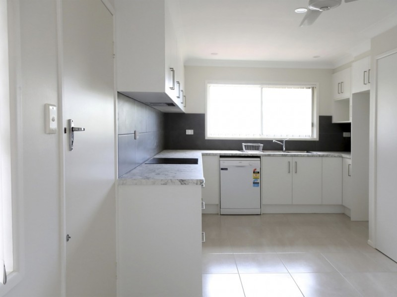 7 Reid Street, Petrie QLD 4502