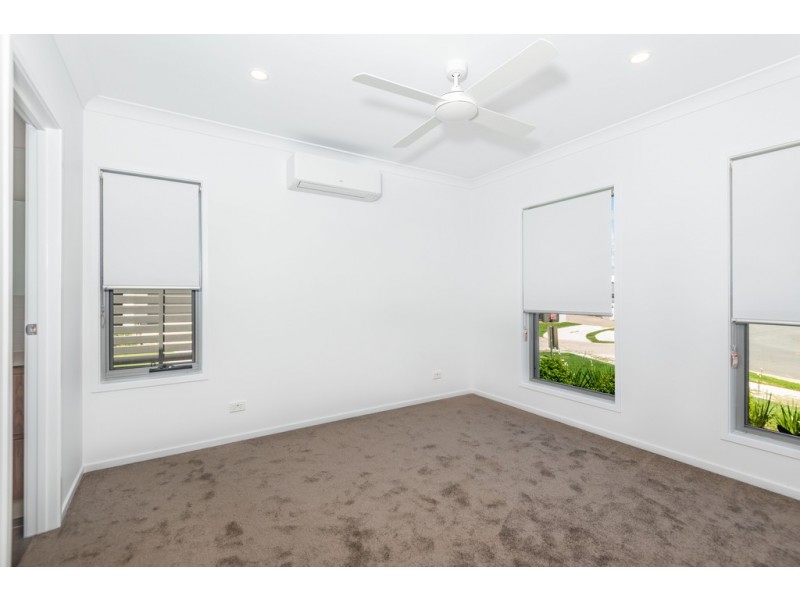 32 Gilvear Crescent, Strathpine QLD 4500