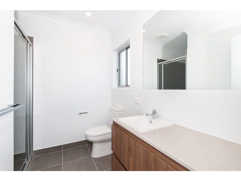 32 Gilvear Crescent, Strathpine QLD 4500