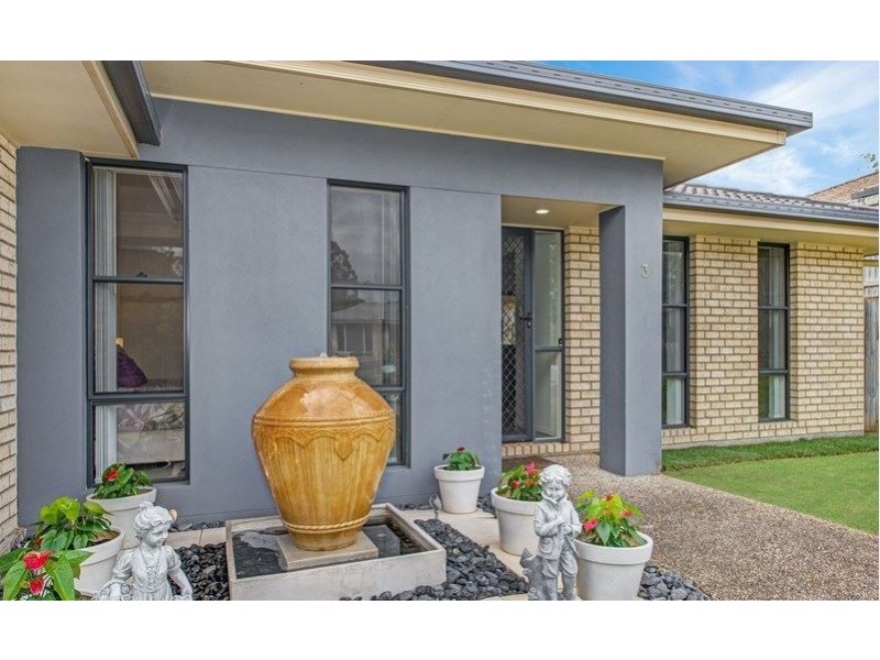 3 Elle Court, Cashmere QLD 4500