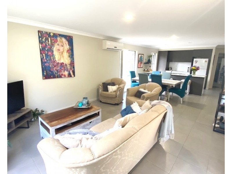 12 Yarrow Circuit, Griffin QLD 4503