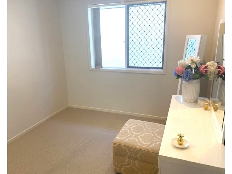 12 Yarrow Circuit, Griffin QLD 4503