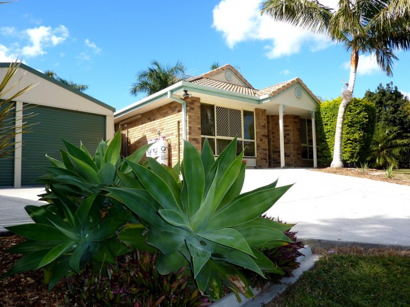 13 Paramount Drive, Warner QLD 4500