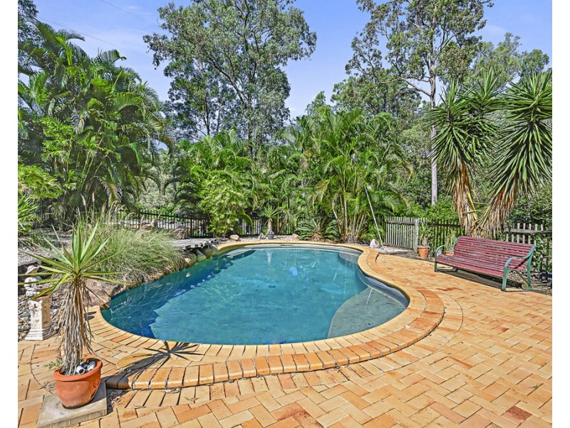 25 Beech Drive, Cashmere QLD 4500