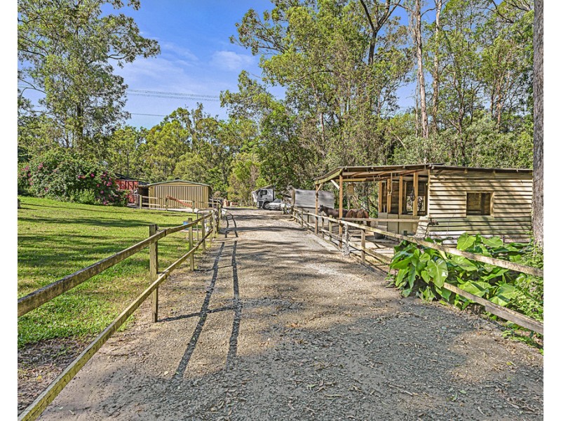 25 Beech Drive, Cashmere QLD 4500
