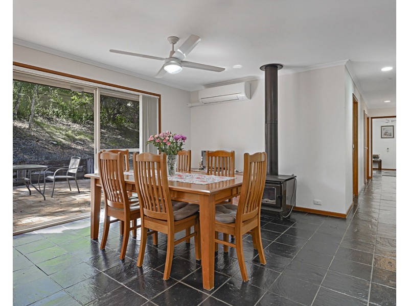 25 Beech Drive, Cashmere QLD 4500