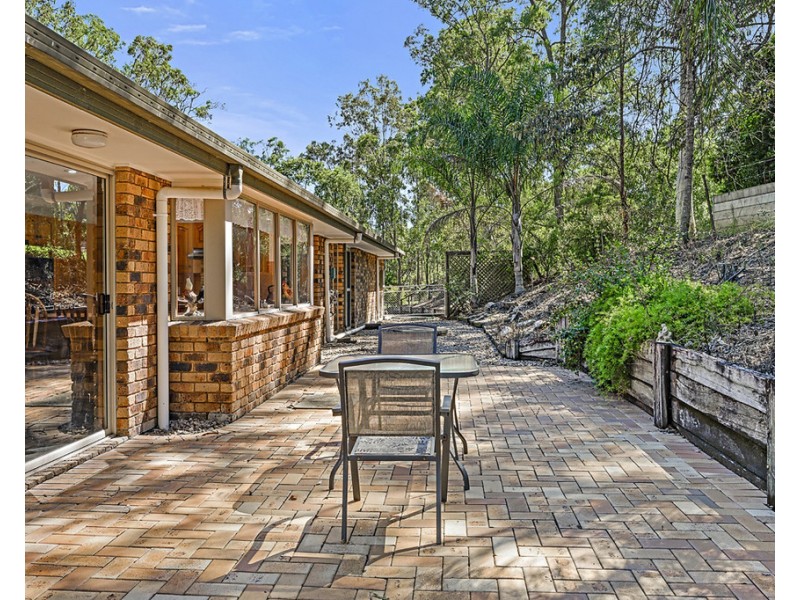 25 Beech Drive, Cashmere QLD 4500