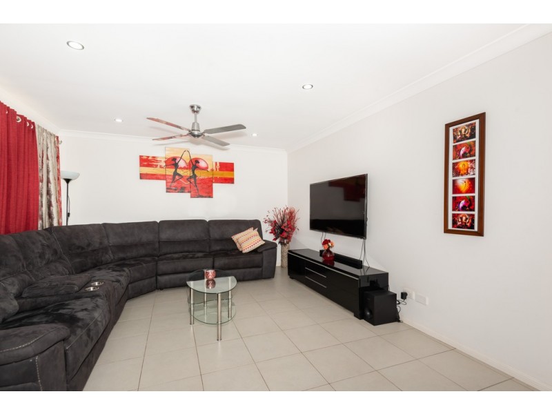 11 Queen Elizabeth Drive, Eatons Hill QLD 4037