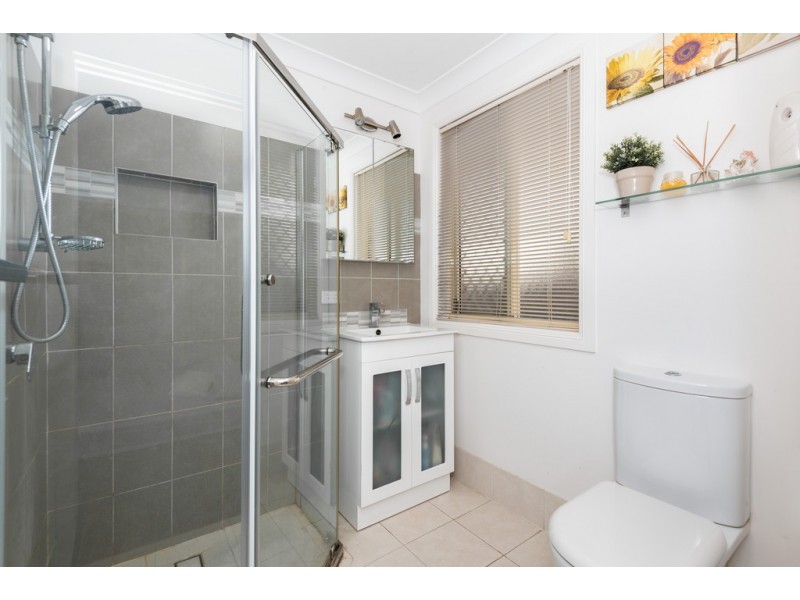 11 Queen Elizabeth Drive, Eatons Hill QLD 4037