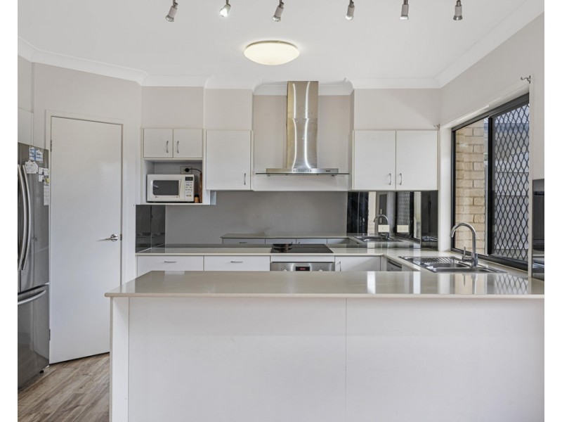 14 Kidston Crescent, Warner QLD 4500