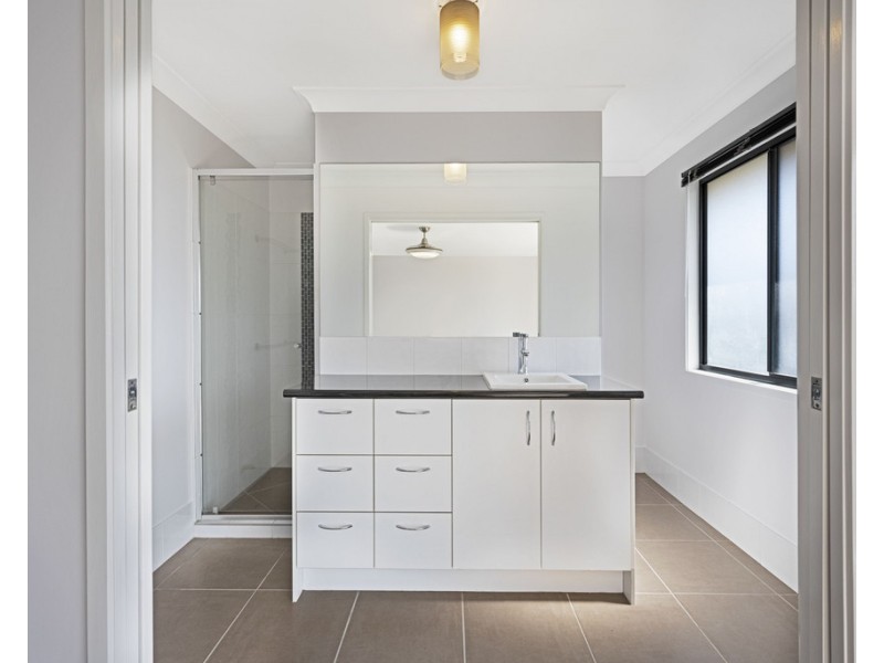 14 Kidston Crescent, Warner QLD 4500