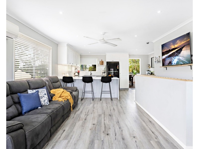 8 Mitze Street, Bray Park QLD 4500