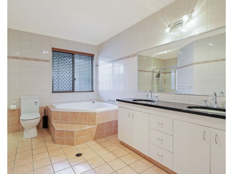 6 Karaman Court, Dakabin QLD 4503