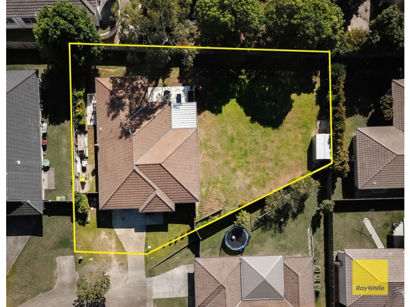 8 Luke Court, Cashmere QLD 4500