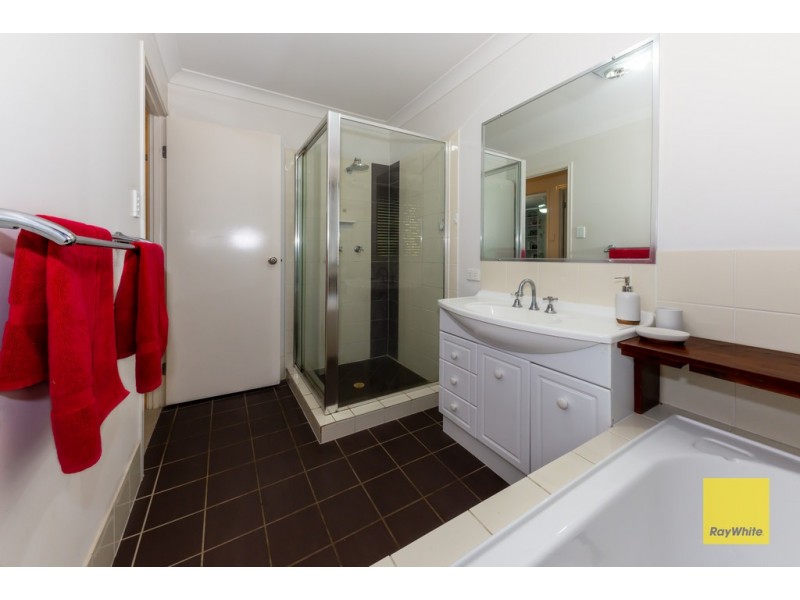 8 Luke Court, Cashmere QLD 4500