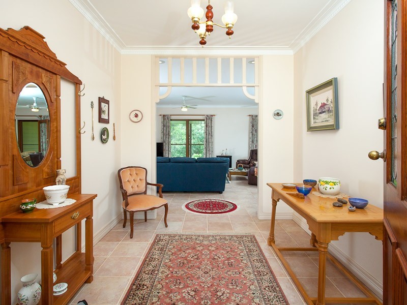 6 Sanctuary Court, Eatons Hill QLD 4037