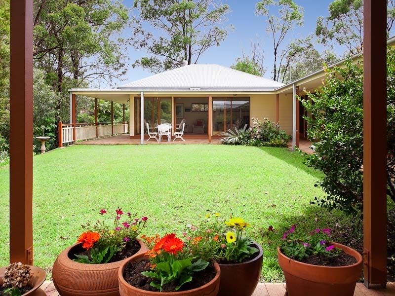 6 Sanctuary Court, Eatons Hill QLD 4037