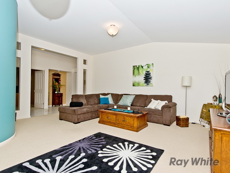 52 Oakwood Road, Warner QLD 4500
