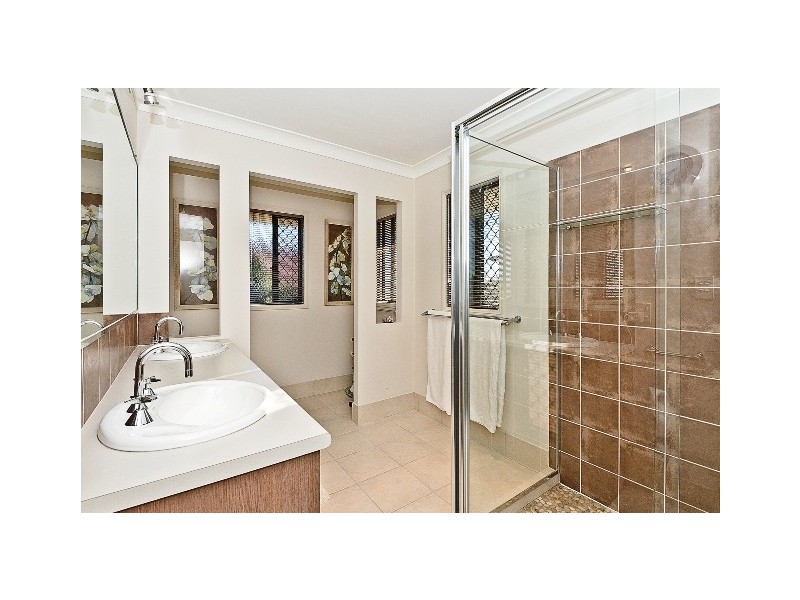 5 Webster Court, Petrie QLD 4502