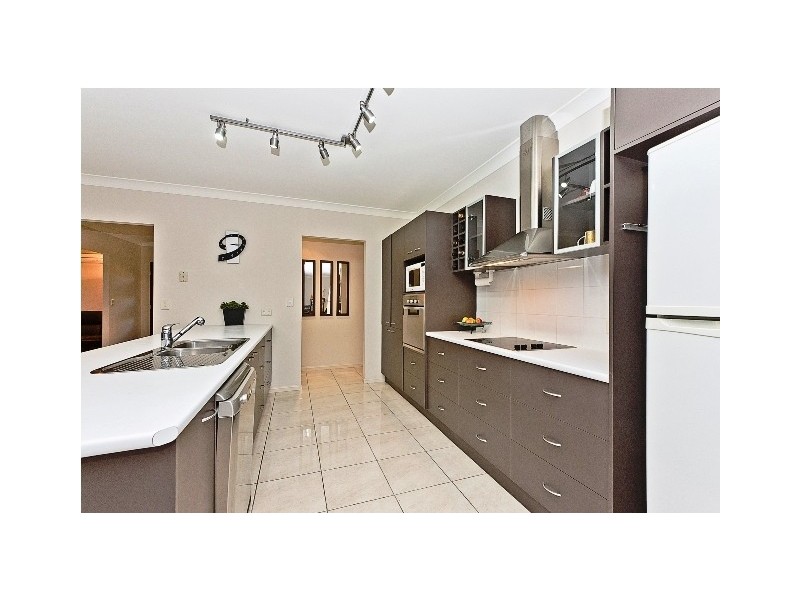 5 Webster Court, Petrie QLD 4502