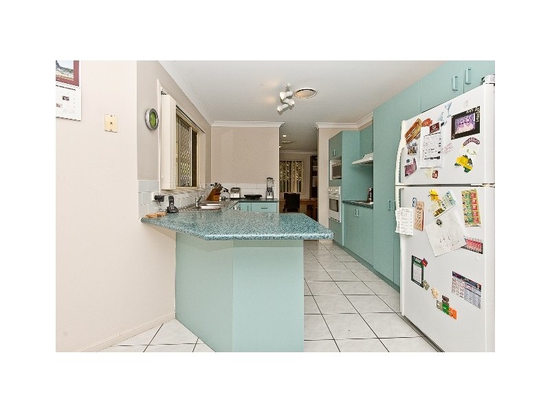 13 Silvereye Cres, Albany Creek QLD 4035