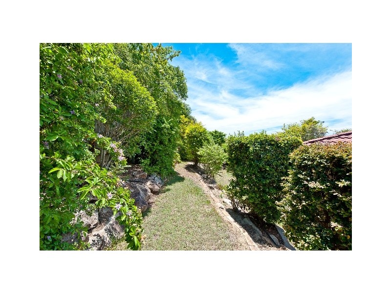 13 Silvereye Cres, Albany Creek QLD 4035