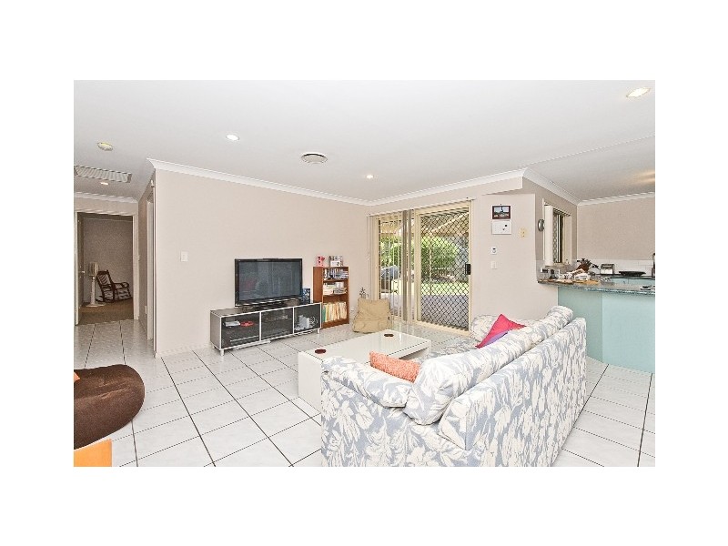 13 Silvereye Cres, Albany Creek QLD 4035