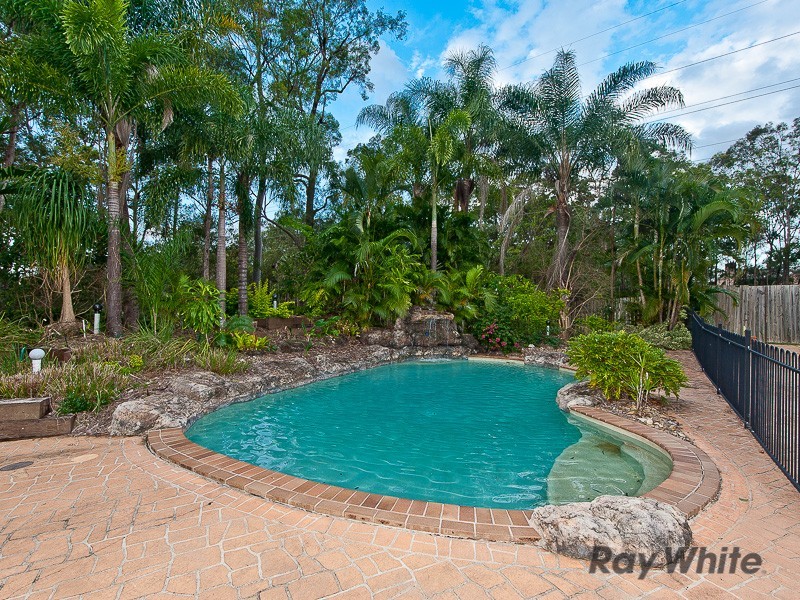 13 St Georges Court, Albany Creek QLD 4035