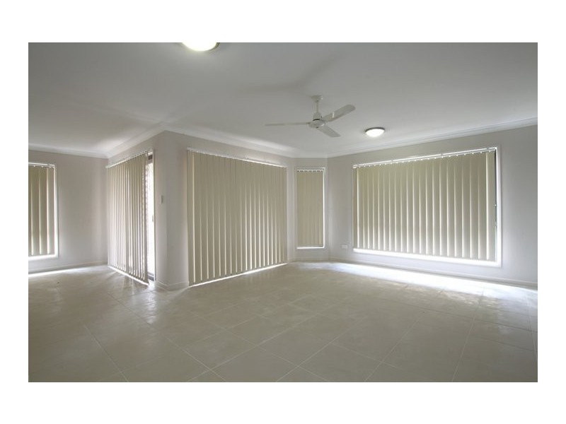 44 Duporth Crescent, Dakabin QLD 4503