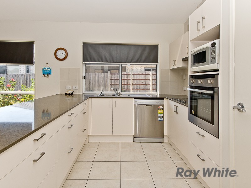 8 Homeland Crescent, Warner QLD 4500