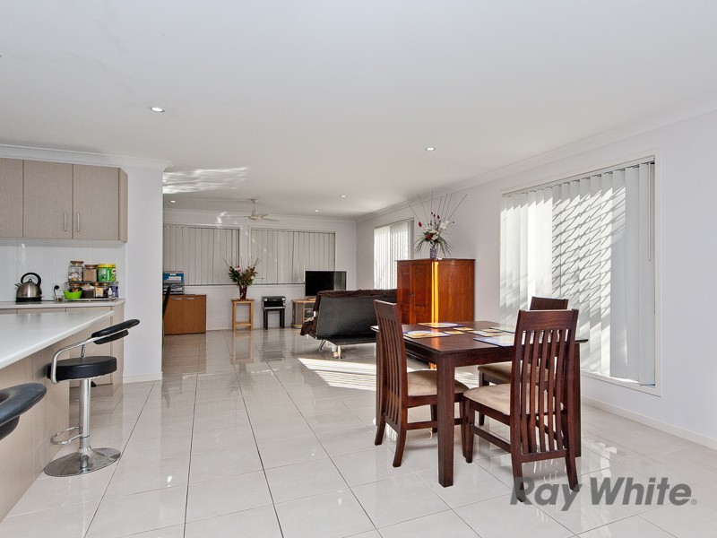 8b Columbus Court, Bray Park QLD 4500