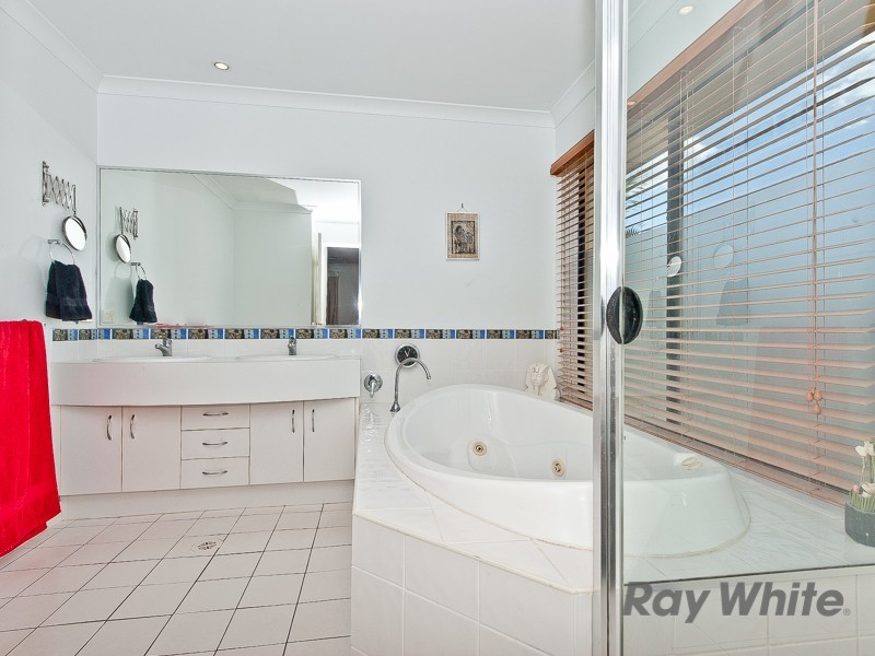 10 Links Crescent, Joyner QLD 4500