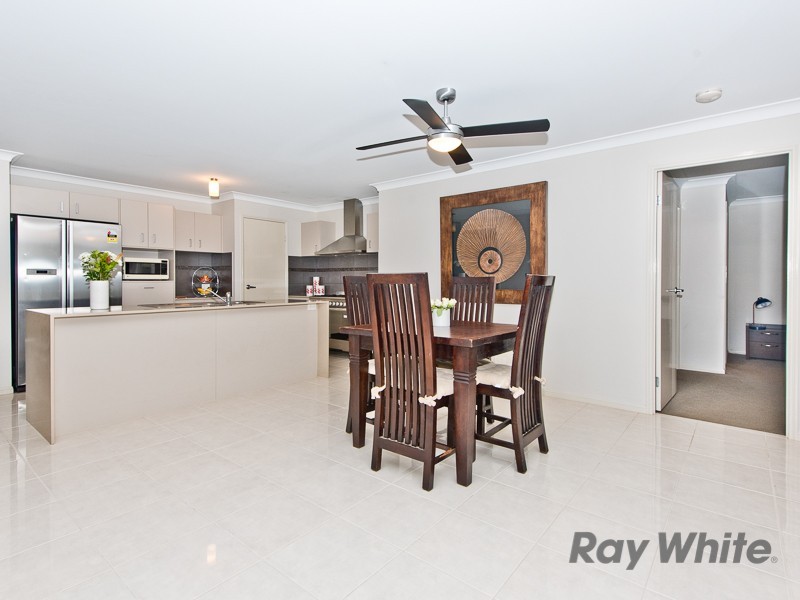 21 Moor Circuit, Warner QLD 4500
