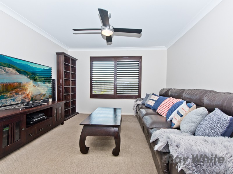 21 Moor Circuit, Warner QLD 4500