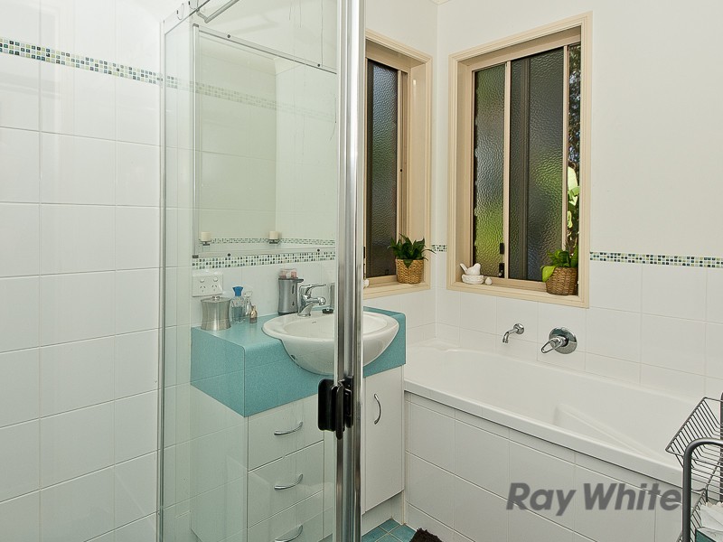 2 Springbook Court, Cashmere QLD 4500