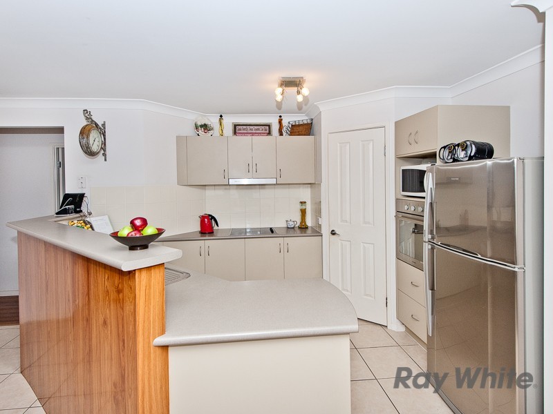 6 Katelyn Court, Cashmere QLD 4500