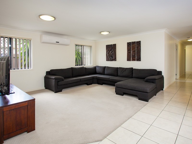 11 Flint Street, Bray Park QLD 4500