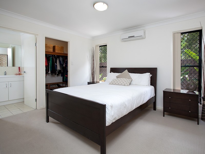 11 Flint Street, Bray Park QLD 4500