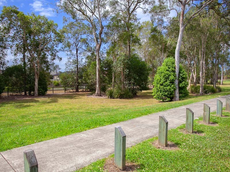 11 Flint Street, Bray Park QLD 4500