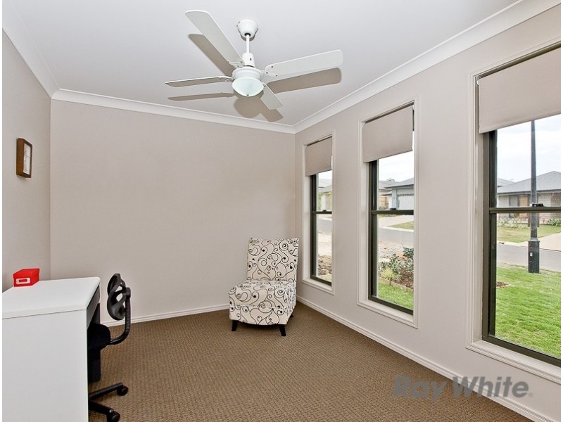 19 Kidston Cres, Warner QLD 4500
