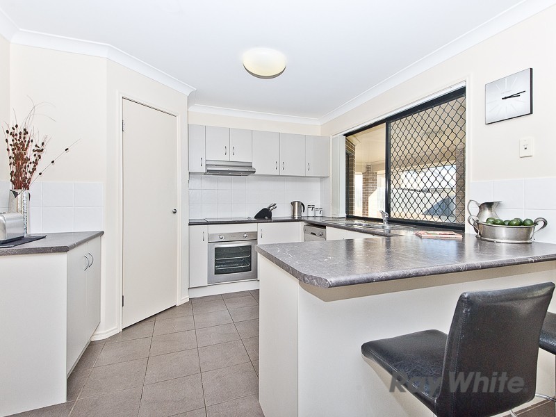 16 Tenzing Court, Warner QLD 4500