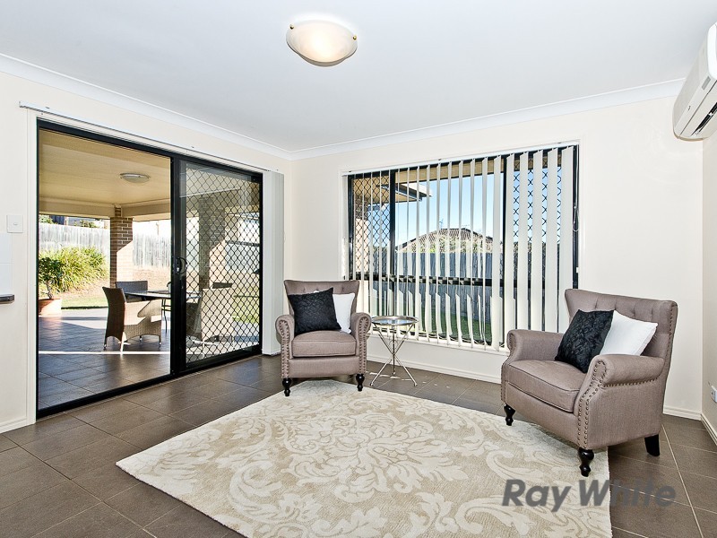 16 Tenzing Court, Warner QLD 4500